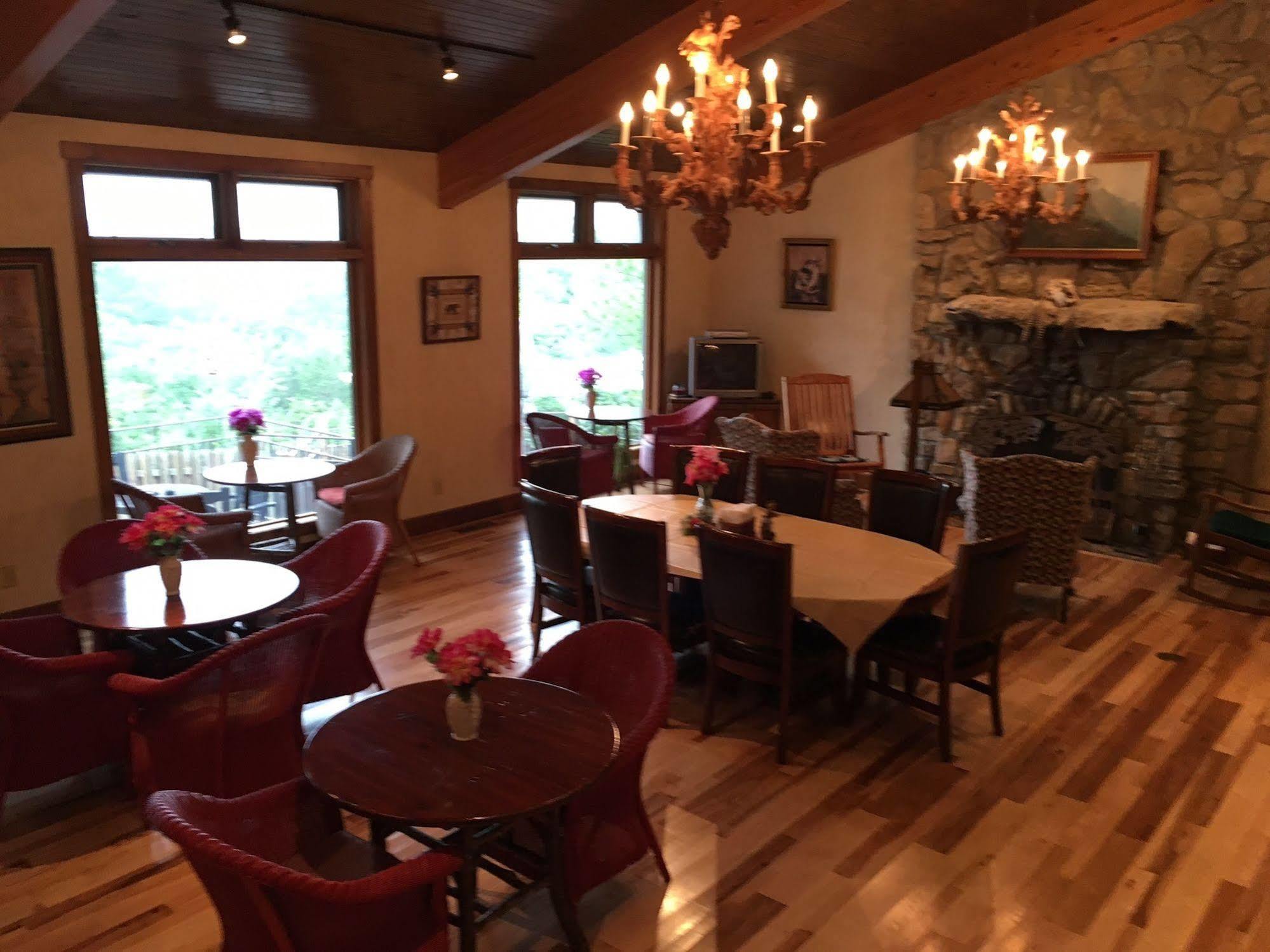 Country Mountain Inn ยูเรกาสปริงส์ ภายนอก รูปภาพ